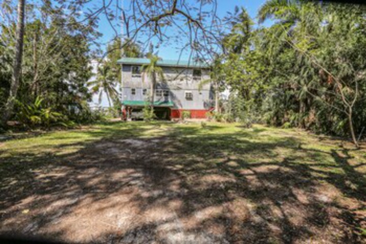 Property Grounds 18 of 23