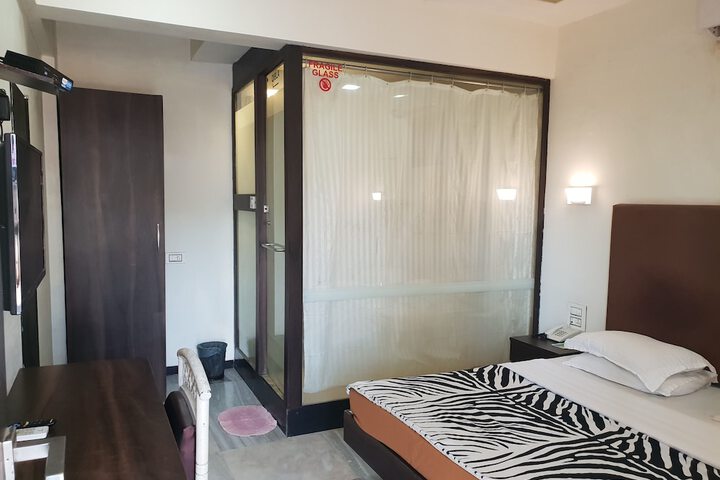 Room 43 of 97