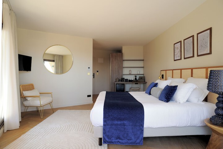 Room 6 of 69