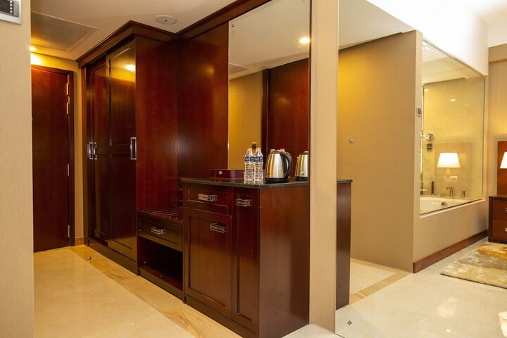 Room 48 of 89