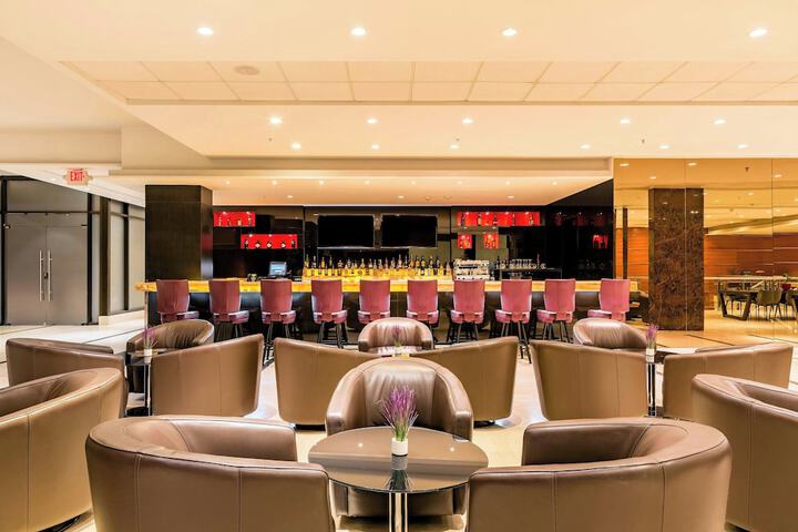Entrance & Lobby