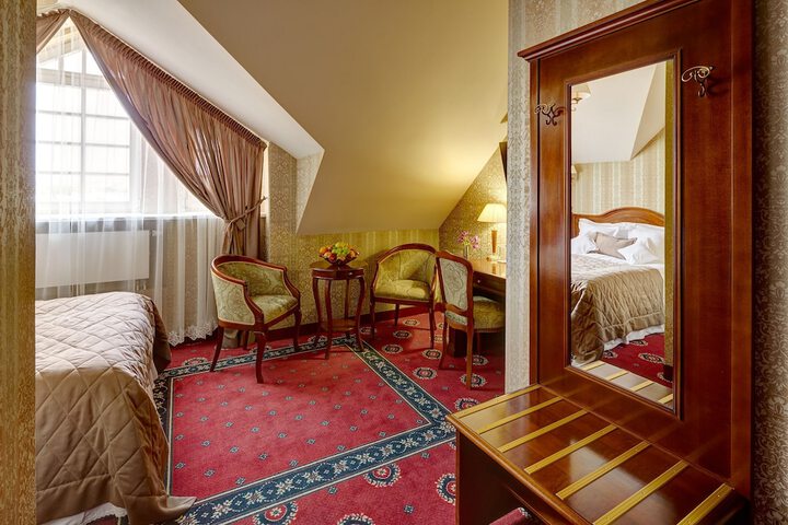 Room 46 of 127