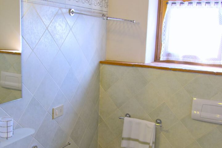 Room 76 of 145