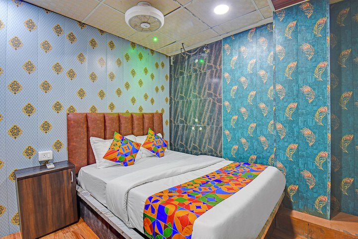 Room 15 of 26