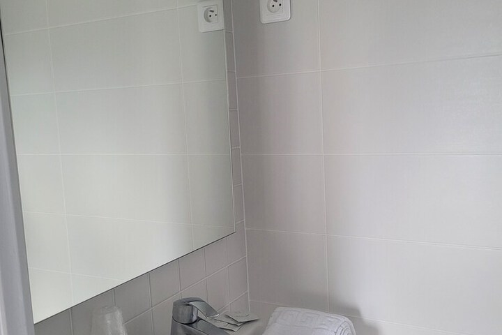 Room 70 of 116
