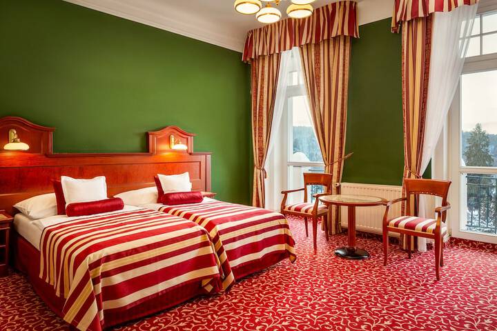 Room 13 of 42