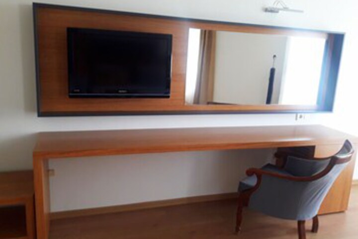 Room 28 of 29
