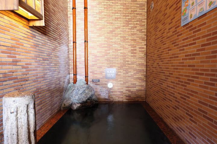 Room 40 of 65