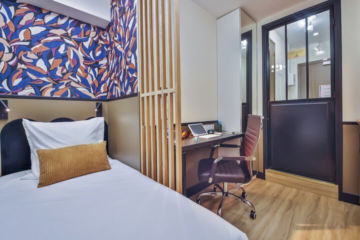 Room 30 of 116