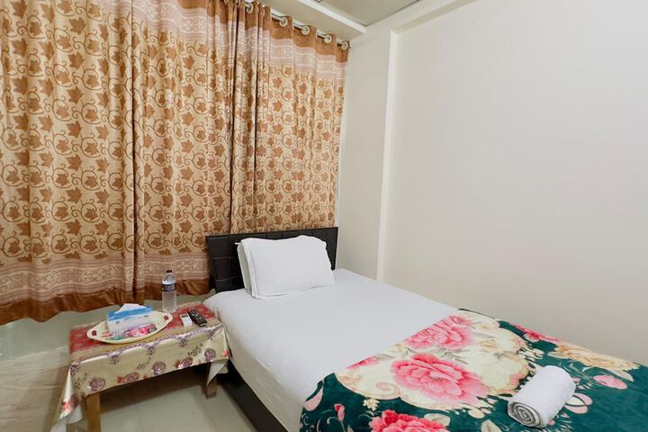 Room 14 of 29