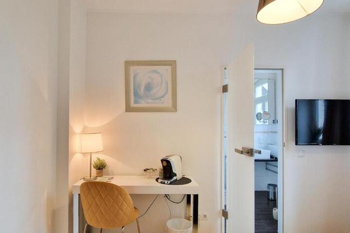 General 16 of 19