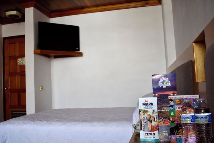 Room 9 of 19