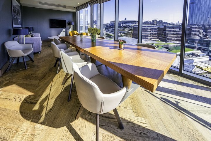 Lounge 140 of 202