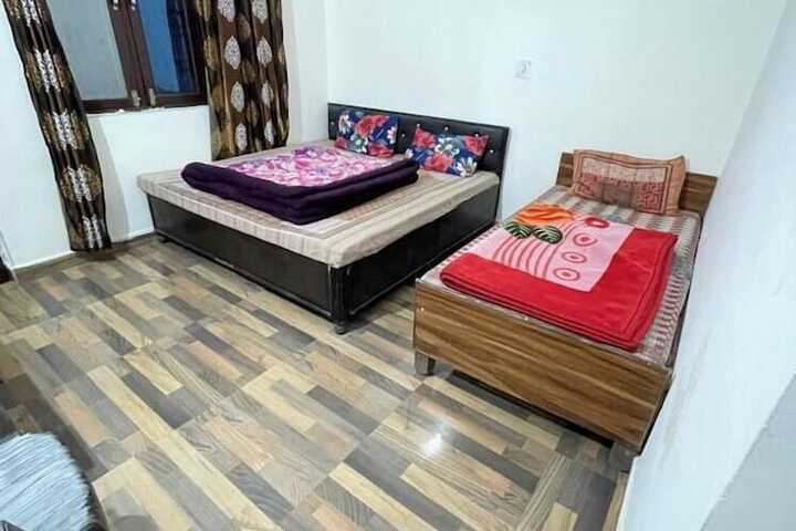Room 3 of 18