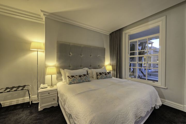 Room 5 of 77