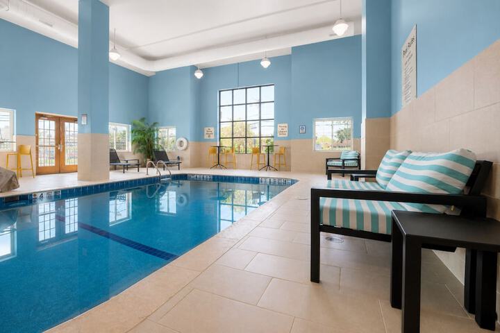 Pools & Facilities
