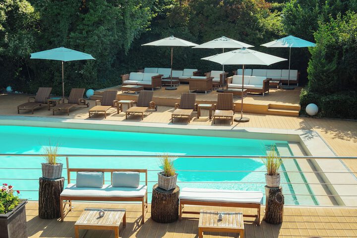 Pool Hotel