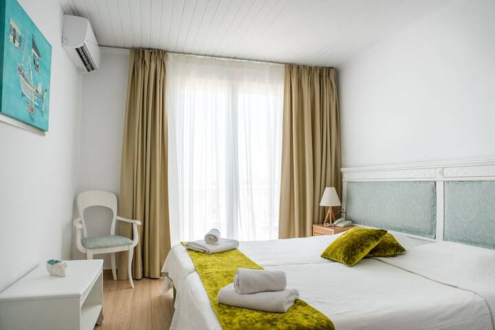 Room 15 of 35