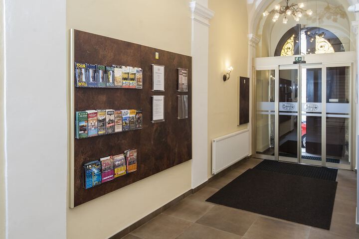 Guest Lobby