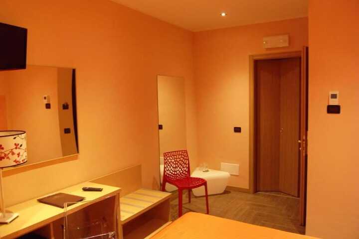 Room 22 of 61