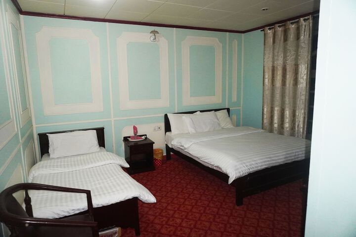 Room 9 of 67