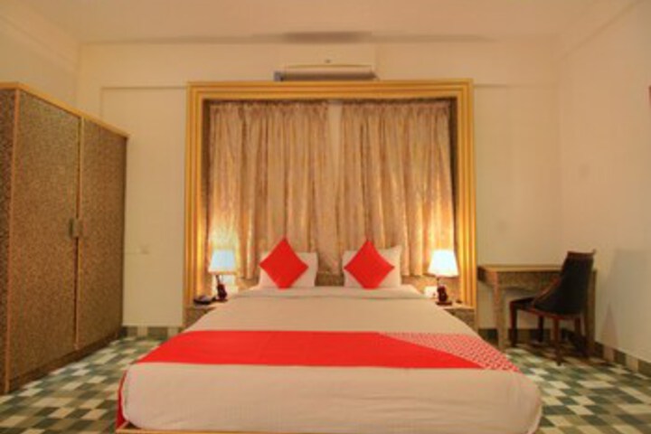 Room 19 of 34