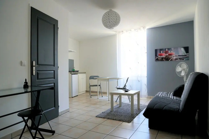 Room 7 of 10