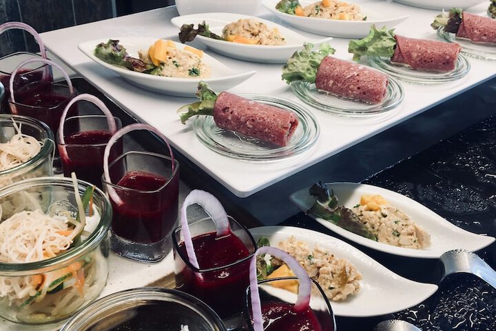 Dining 32 of 51