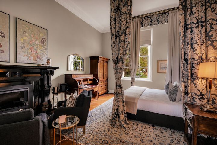 Room 15 of 41