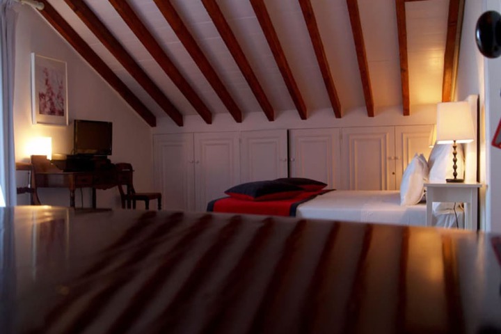 Room 6 of 36