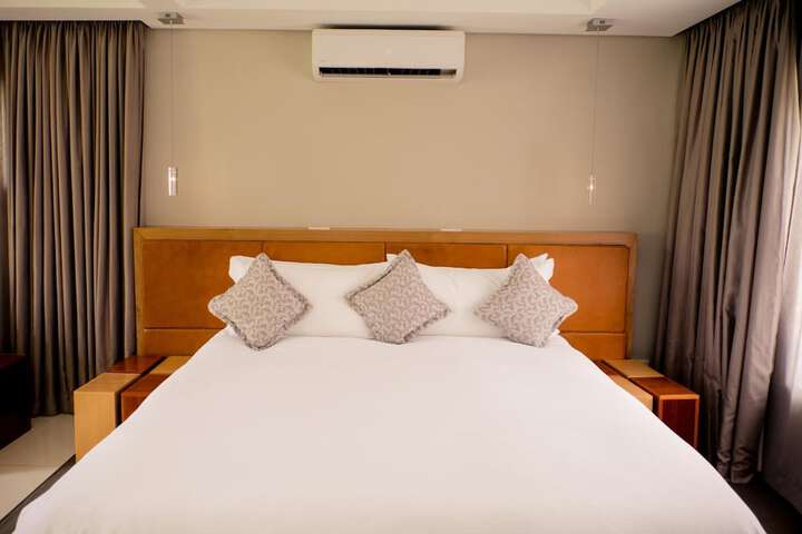 Room 7 of 48