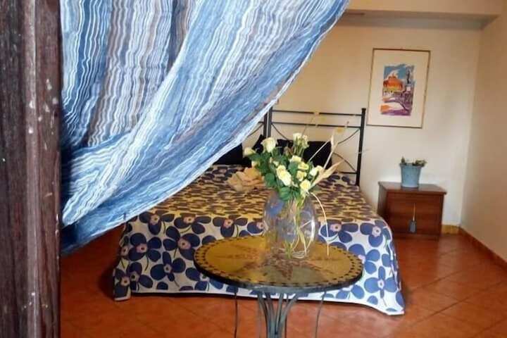 Room 2 of 4