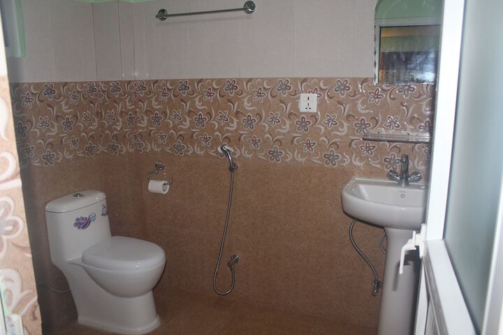 Room 7 of 14