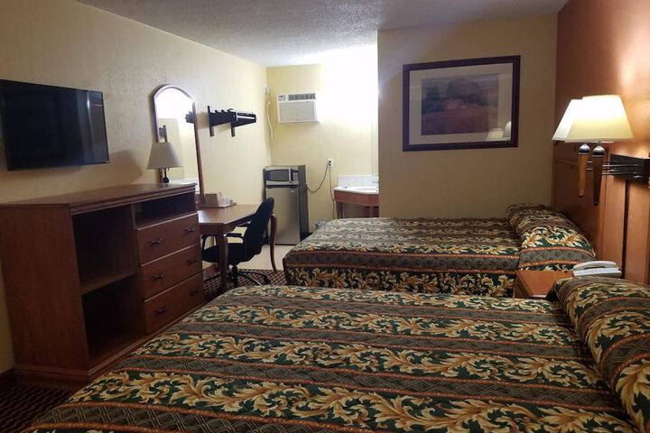 Room 12 of 27
