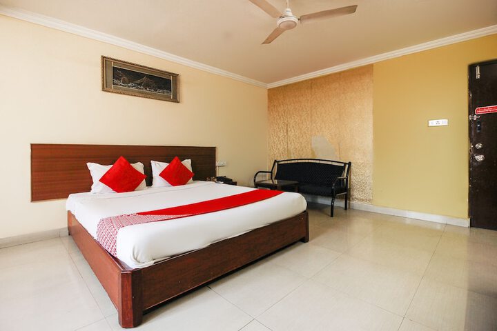 Hotel Priya Residency (Vaishnavi Group of Hotels)
