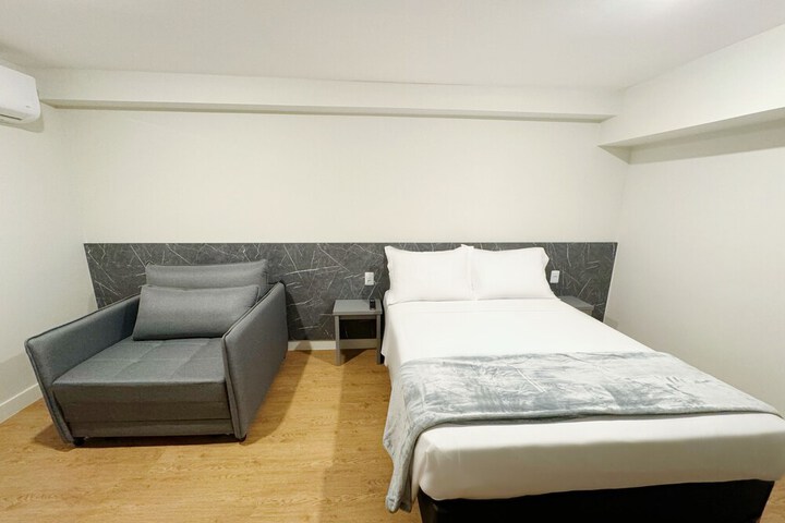 Room 20 of 32