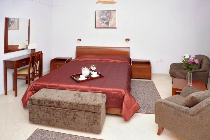 Room 8 of 25