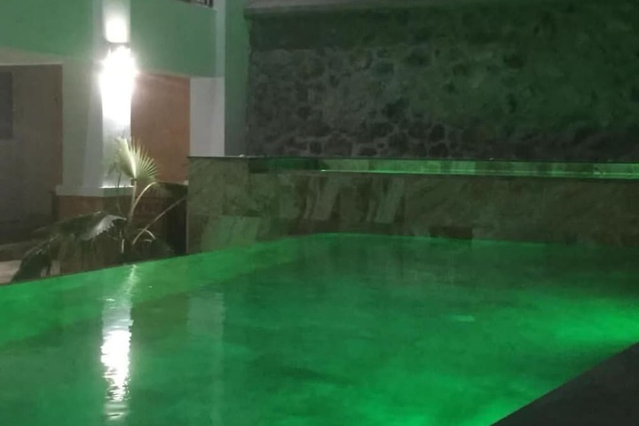 Pool 12 of 26