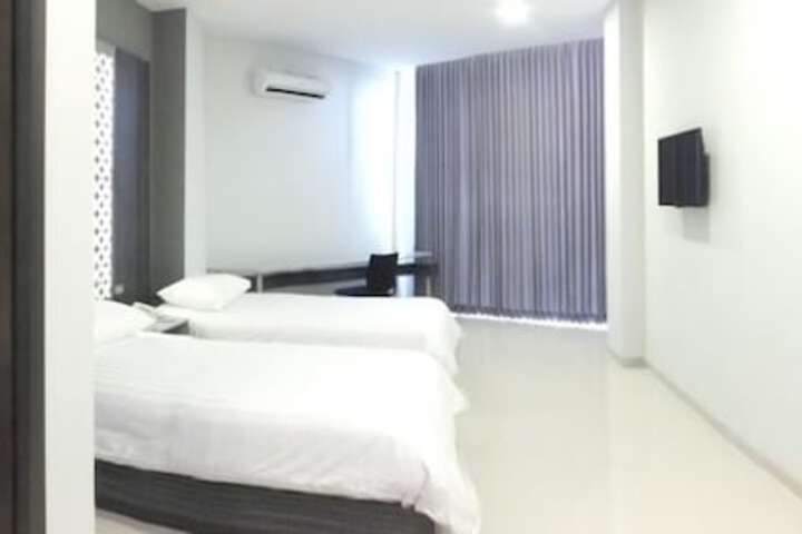 Room 15 of 35