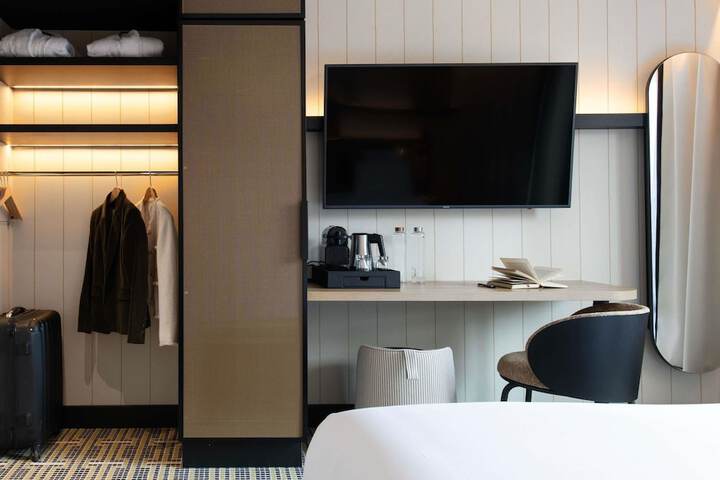 Room 21 of 72