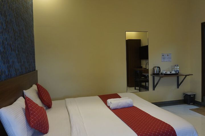 Room 6 of 128