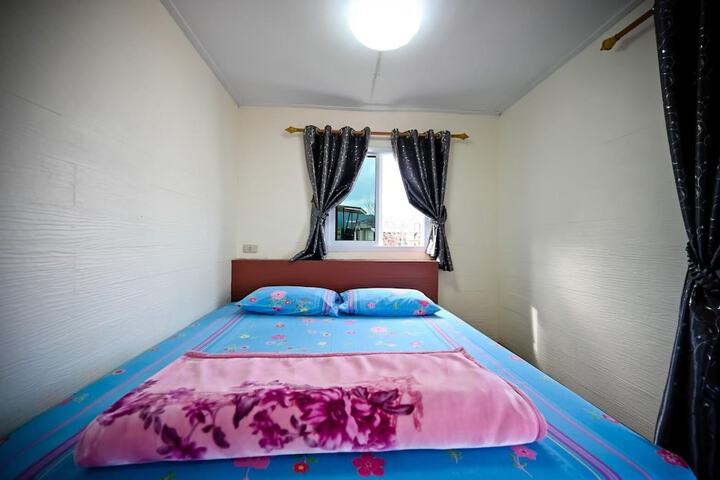 Room 3 of 29