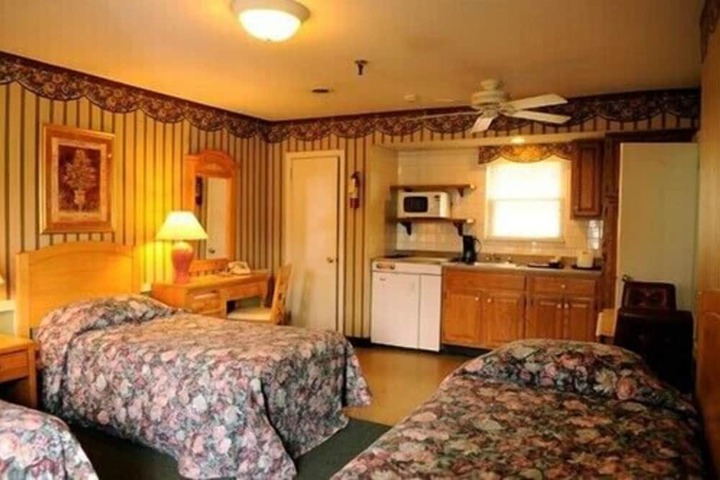 Room 7 of 15