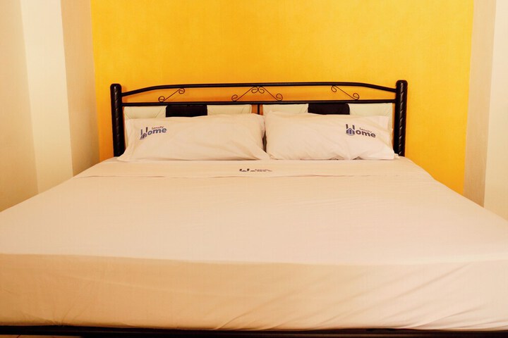 Room 12 of 21