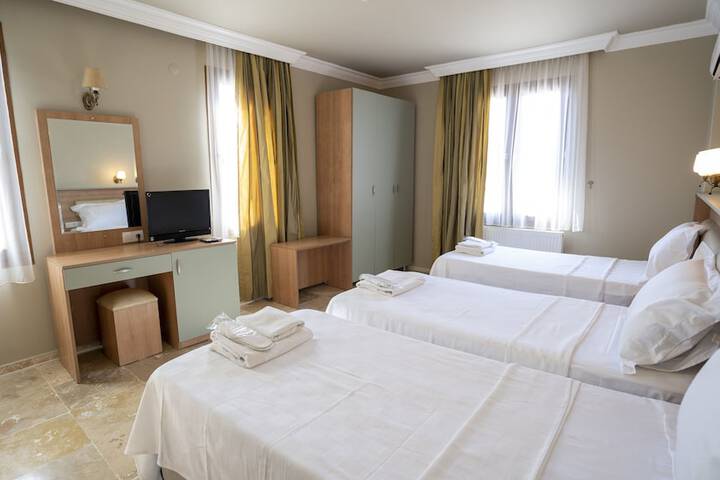 Room 28 of 43