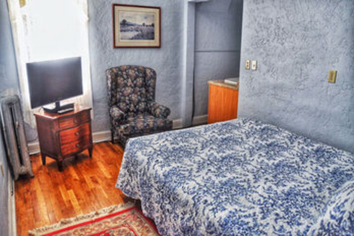 Room 45 of 77