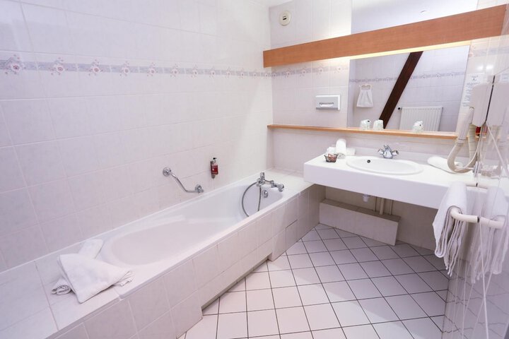 Bath Photo