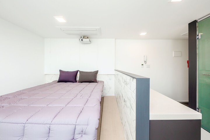 Room 28 of 54