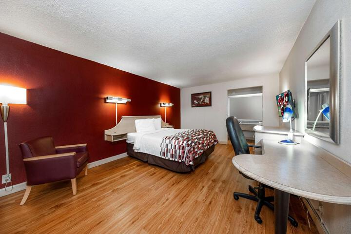 Room 21 of 28