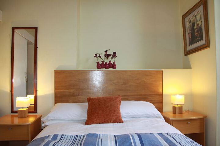 Room 33 of 81